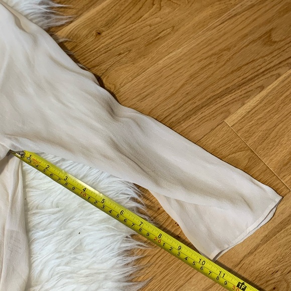 Babaton 100% Silk Alexander Blouse Bone Size medium NWT - Picture 6 of 10